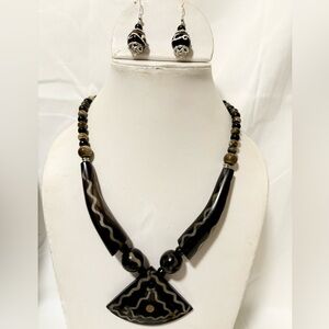 Huge chunky horn bead tribal Necklace Set